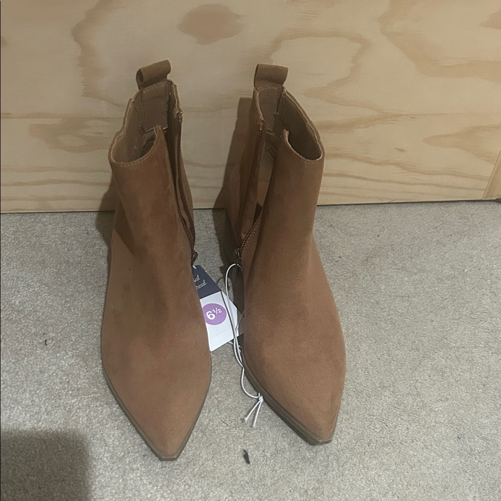 Target Universal Thread Brown/Tan Ankle Booties
